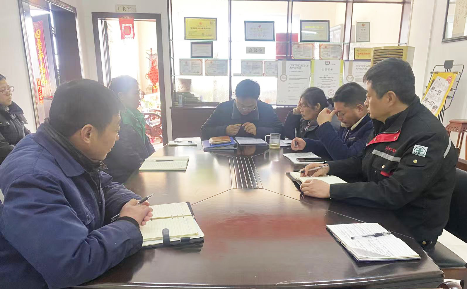 Dafeng Mingyue Bush Co., Ltd. realizou a primeira reunião mensal para 2025
